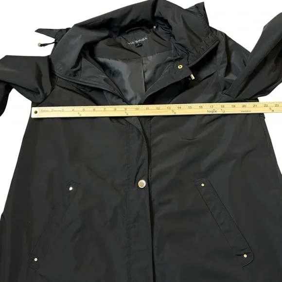 Via Spiga Black Raincoat Womens Size L Loose Fit Swing Lightweight Hooded Lined - Picture 10 of 11